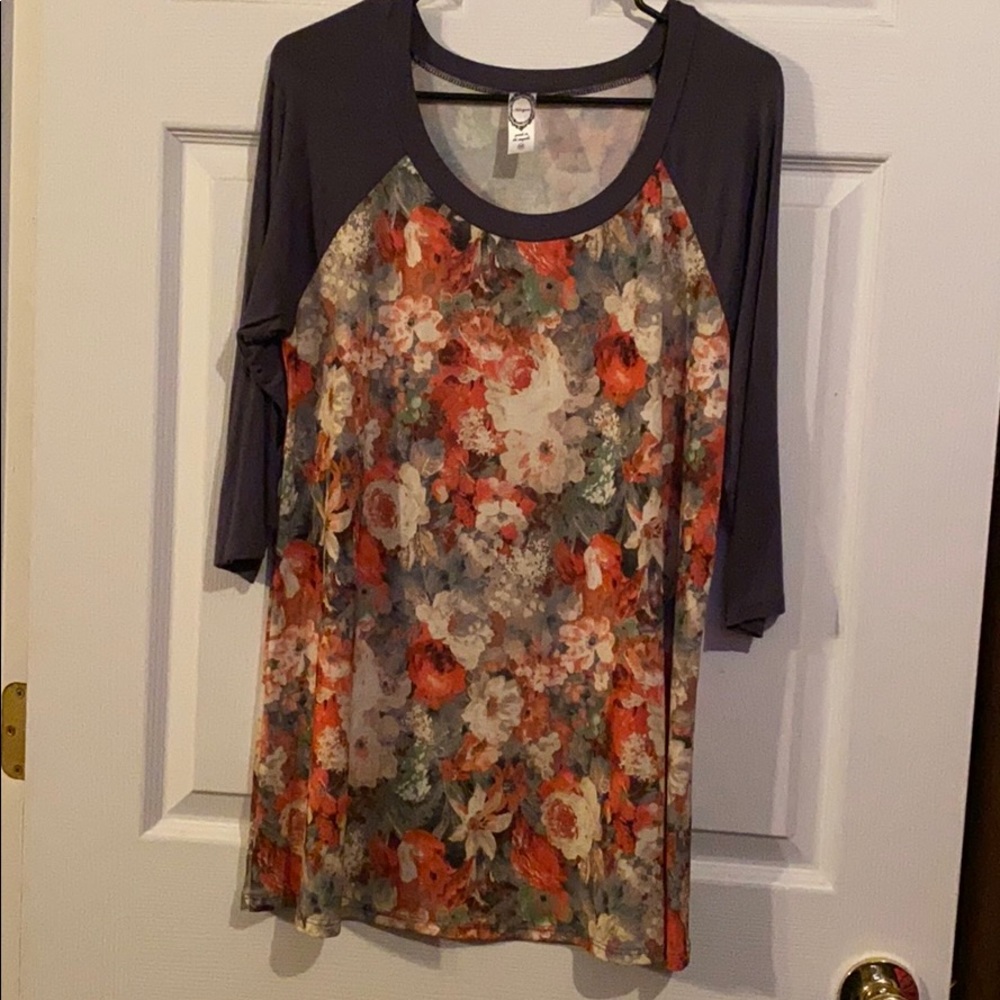 Flowered with gray sleeved shirt